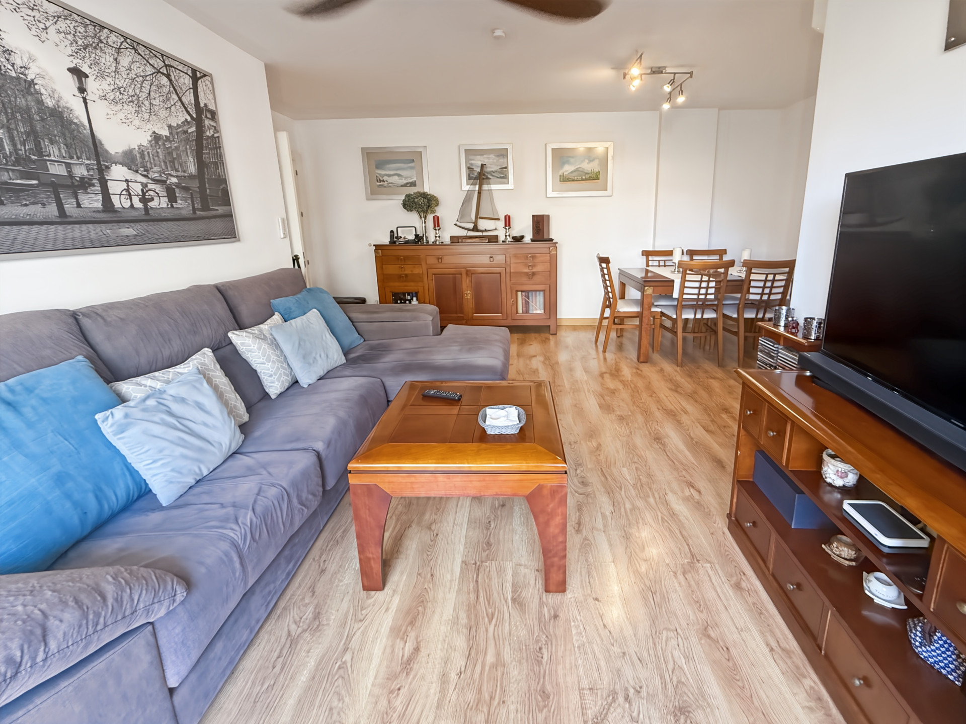 4 Bedroom Apartment in Torremolinos - Photo 8