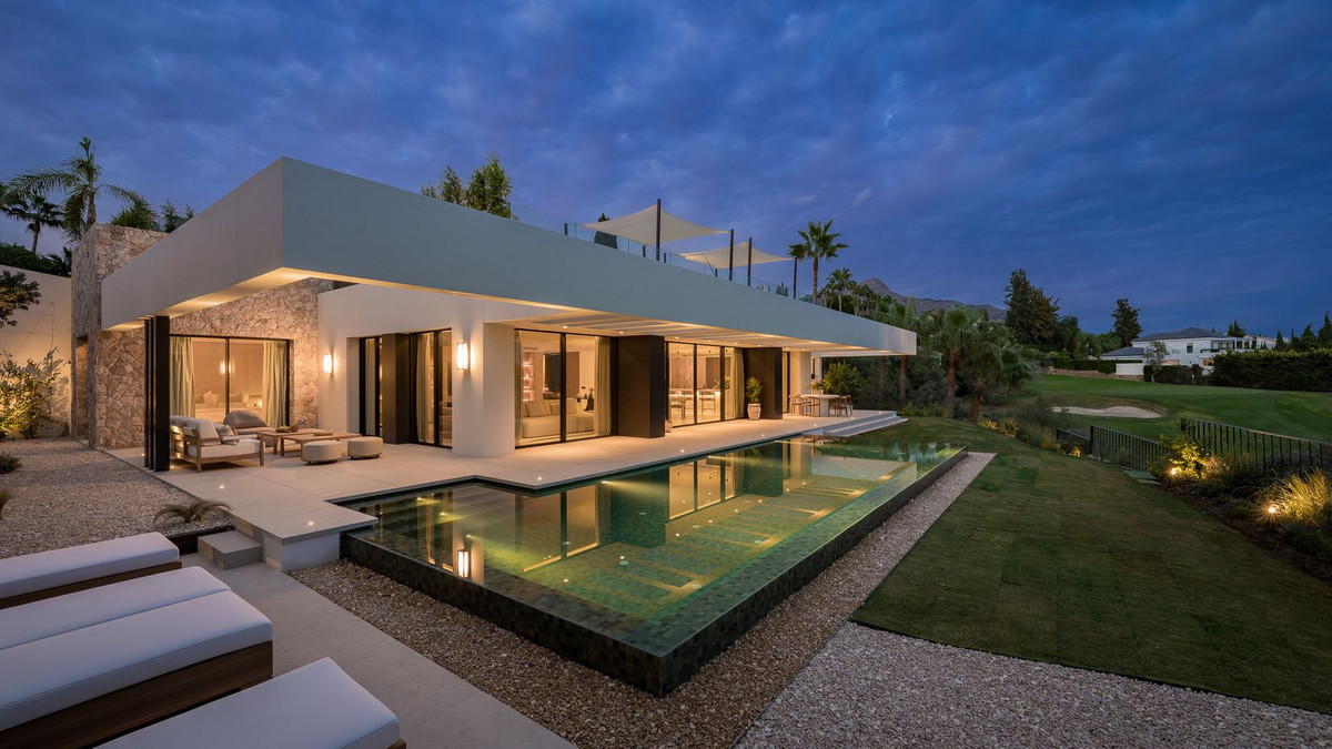 4 Bedroom Villa in Marbella - Фото 4