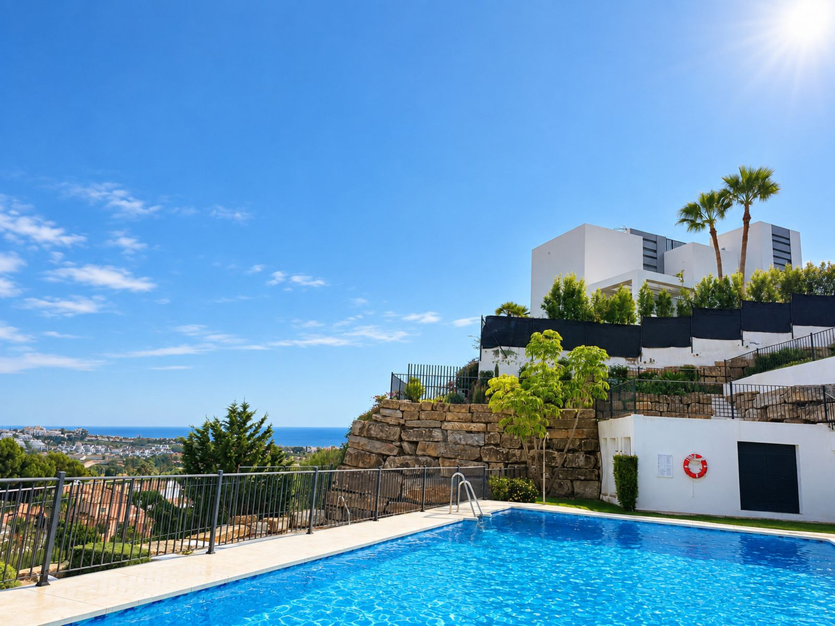 3 Bedroom Apartment in Estepona