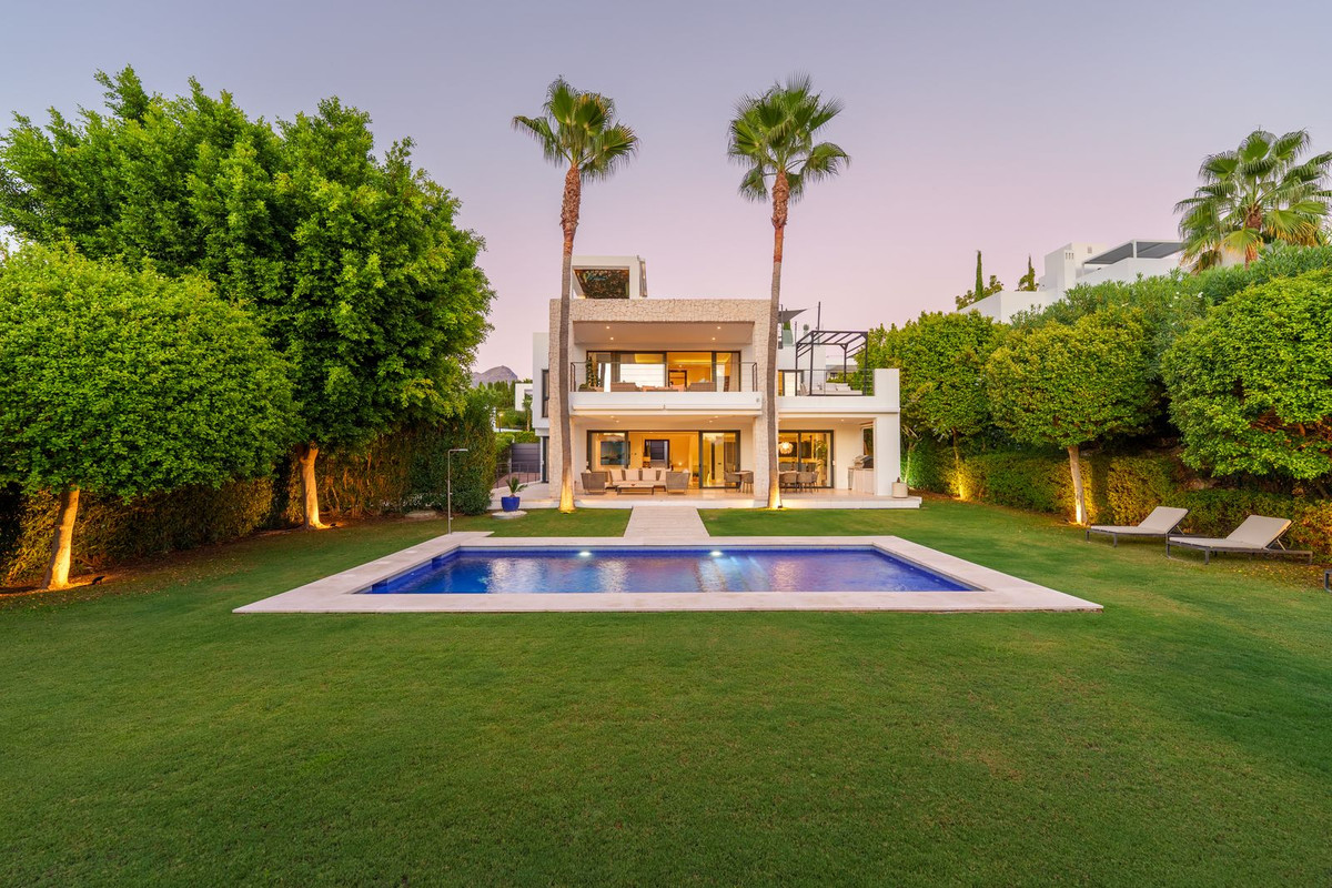 6 Bedroom Villa in Marbella - Photo 37