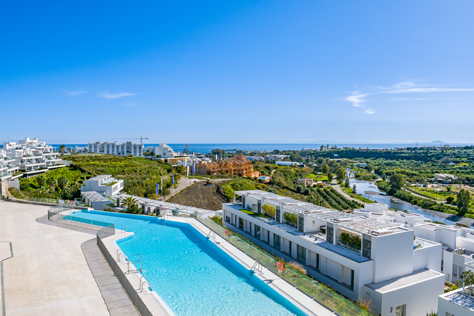 3 Bedroom Apartment in Estepona - Photo 39