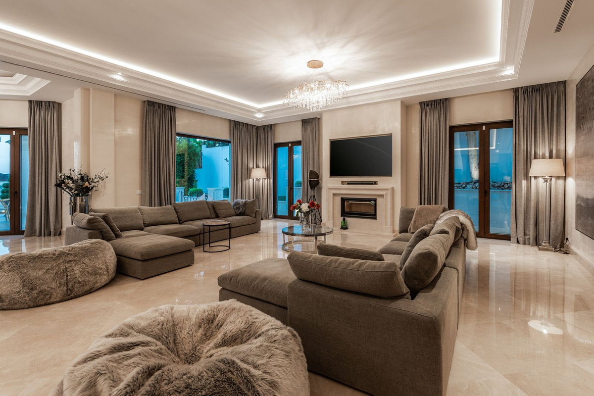 8 Bedroom Villa in Marbella - Foto 25