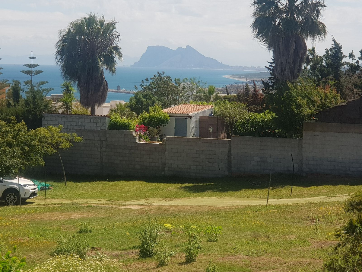1,071 m² Plot in San Roque - Photo 3