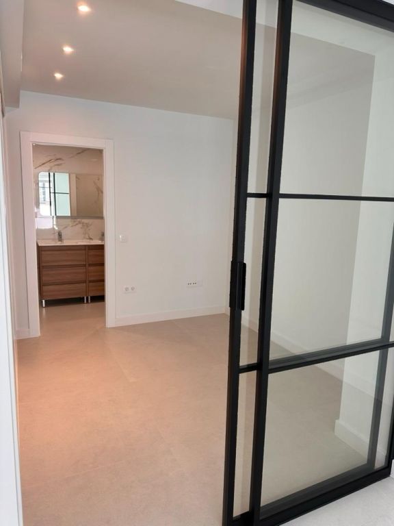2 Bedroom Penthouse in Fuengirola - Photo 5
