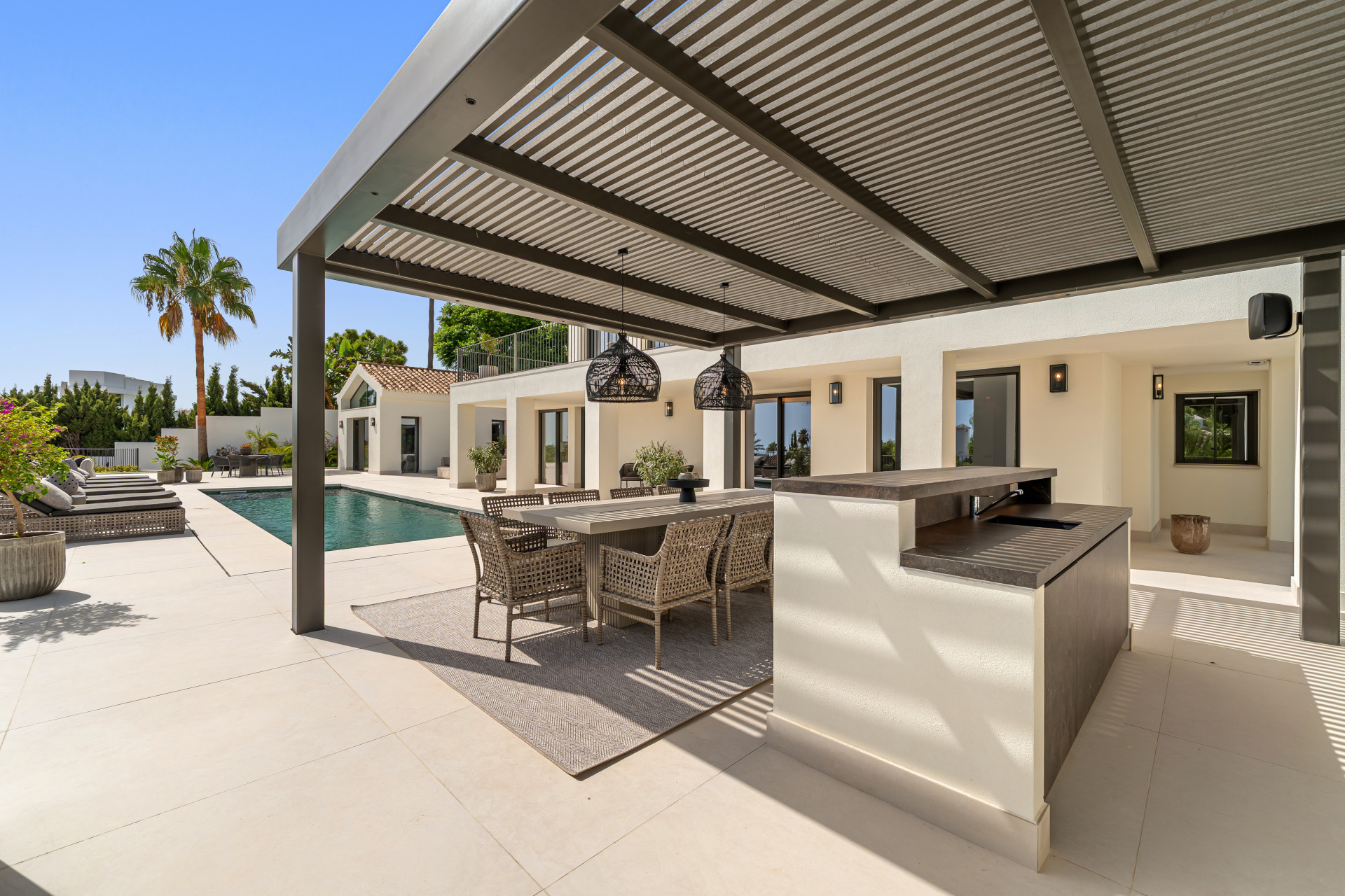 5 Bedroom Villa in Marbella - Photo 12