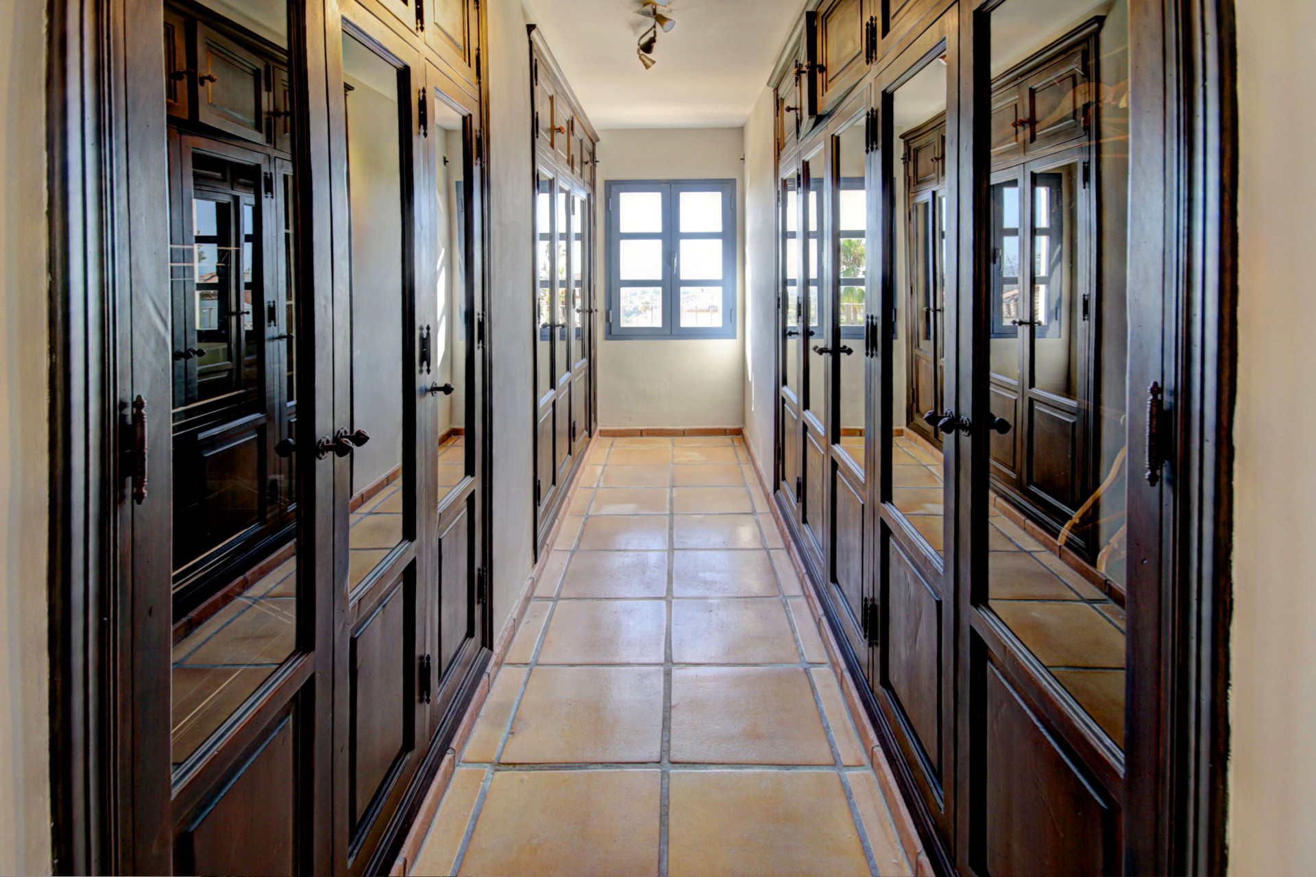 7 Bedroom Villa in Estepona - Фото 22