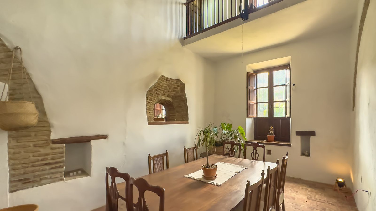 8 Bedroom Country house in Málaga - Photo 58