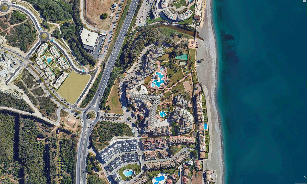 1 Bedroom Apartment in Estepona - Photo 38