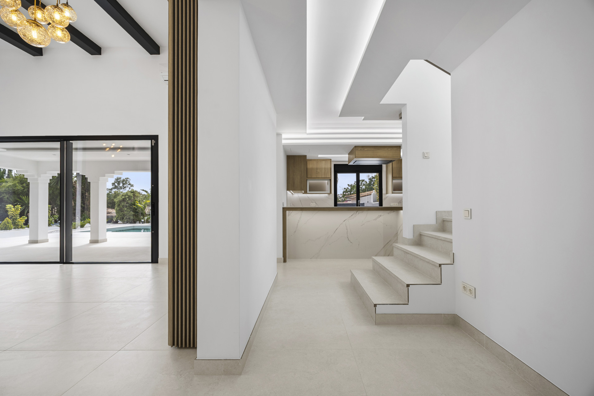 4 Bedroom Villa in San Pedro de Alcántara - Photo 9