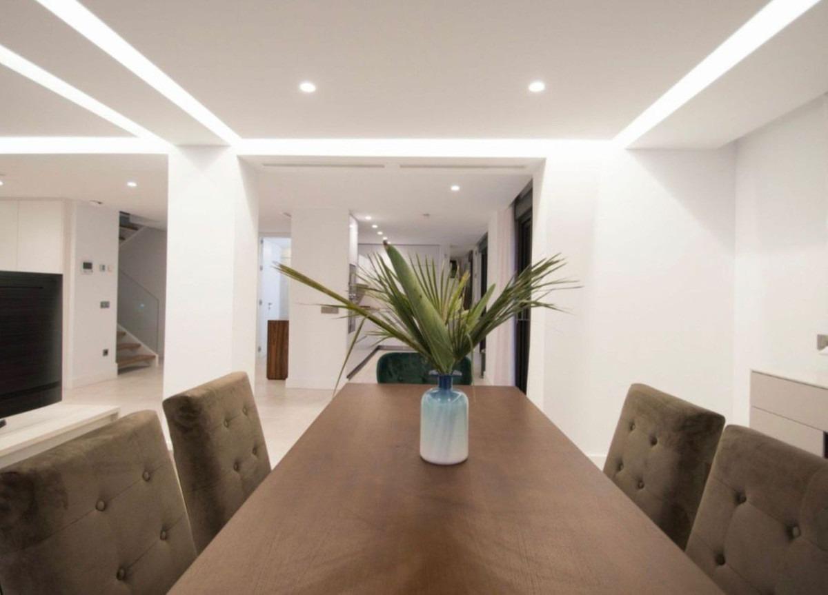 5 Bedroom Townhouse in Marbella - Photo 4
