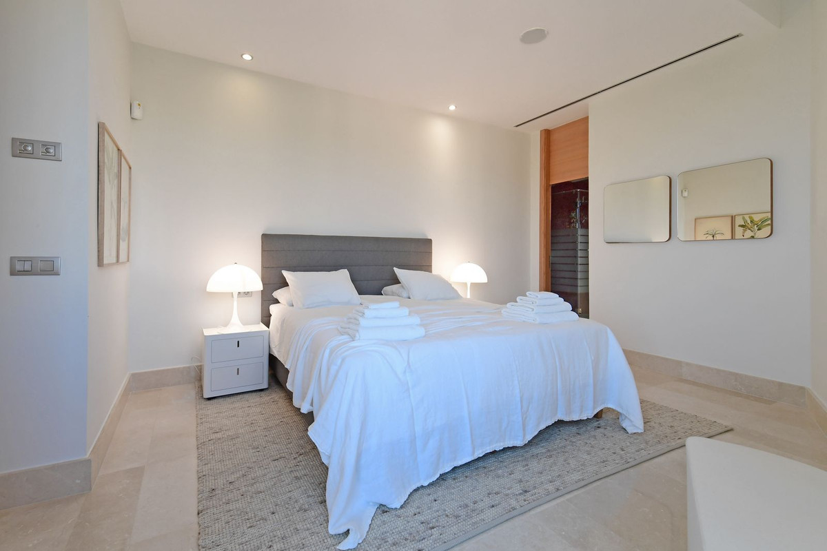 7 Bedroom Villa in Marbella - Photo 16