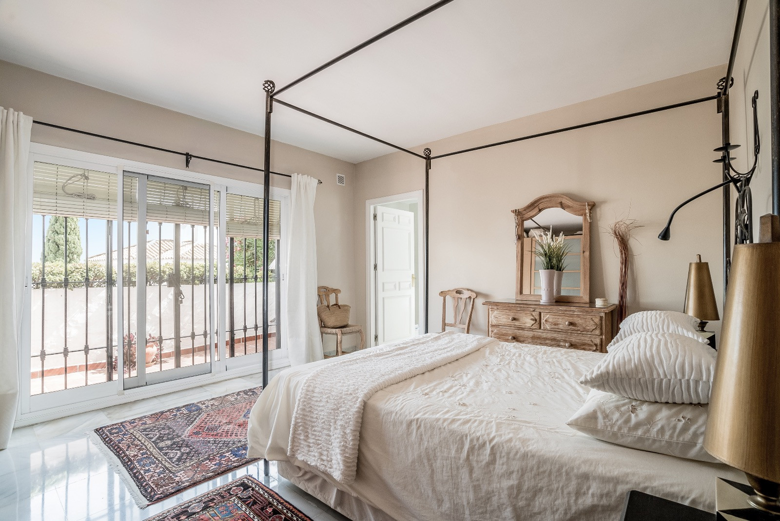 2 Bedroom Apartment in Benahavís - Фото 19