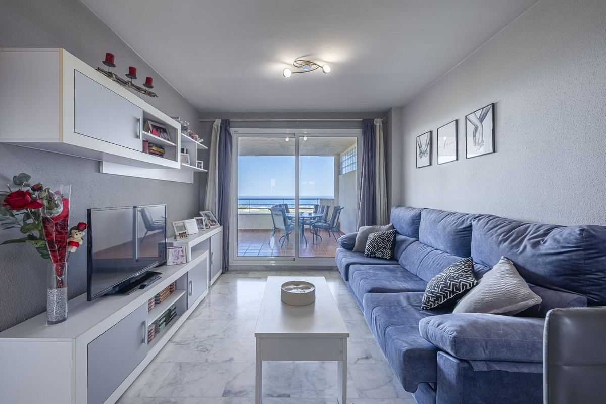 3 Bedroom Apartment in Casares - Photo 7