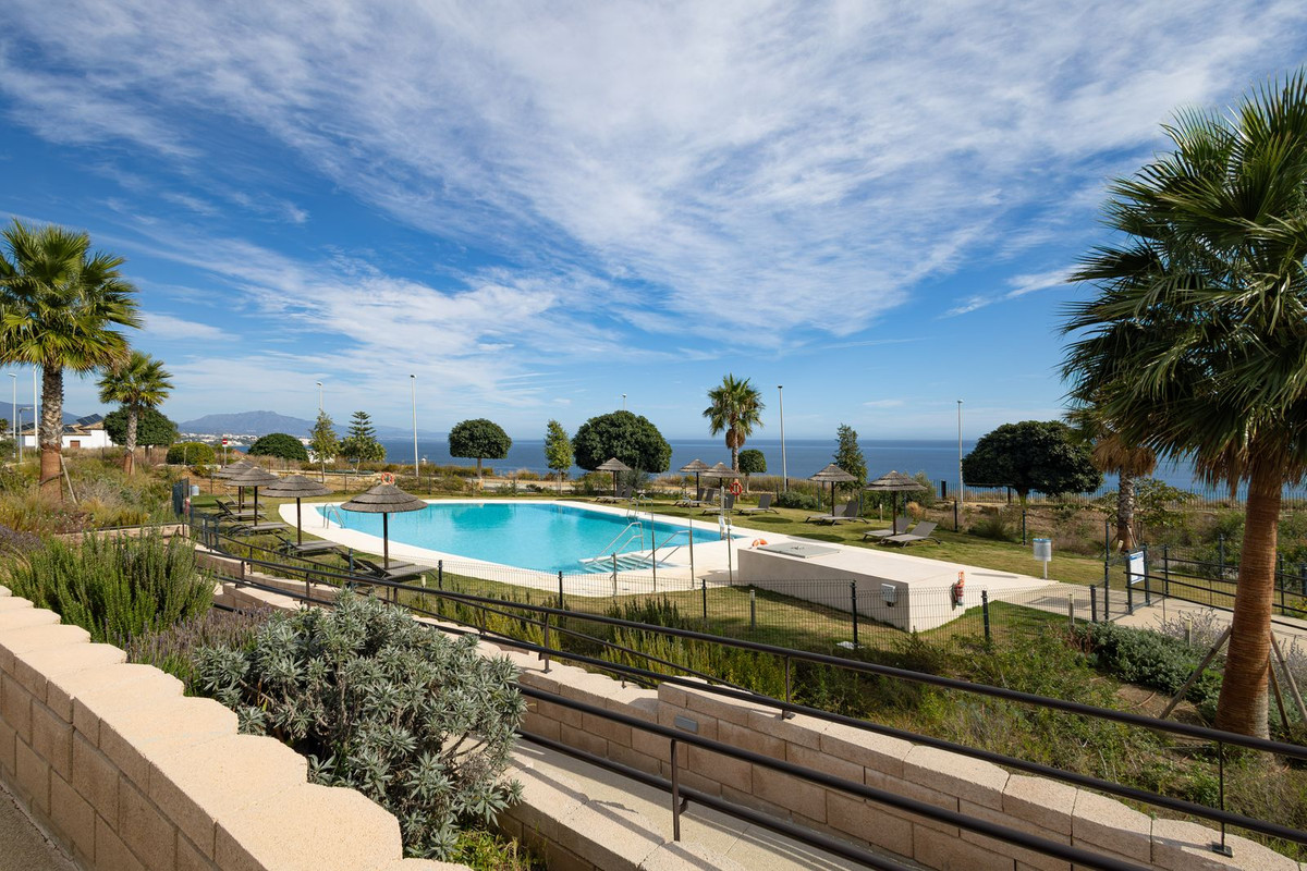 2 Bedroom Apartment in Casares - Photo 18