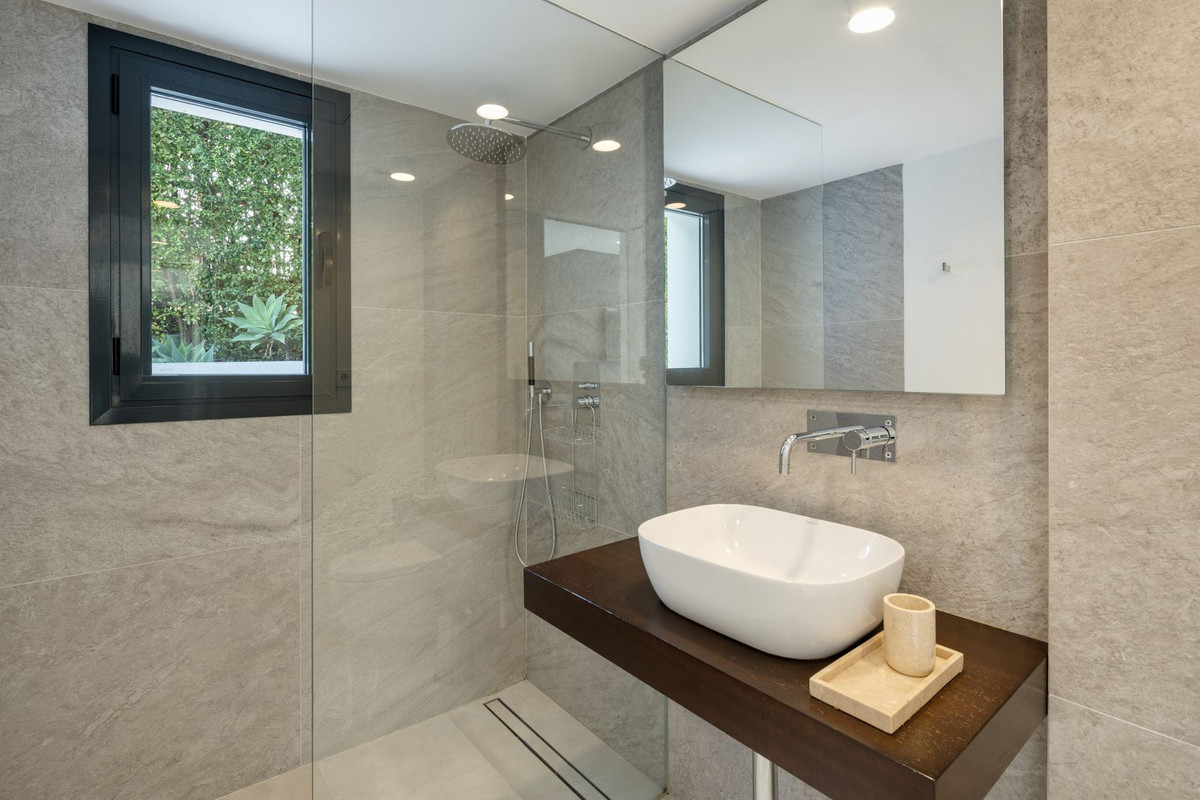 6 Bedroom Villa in Marbella - Foto 14