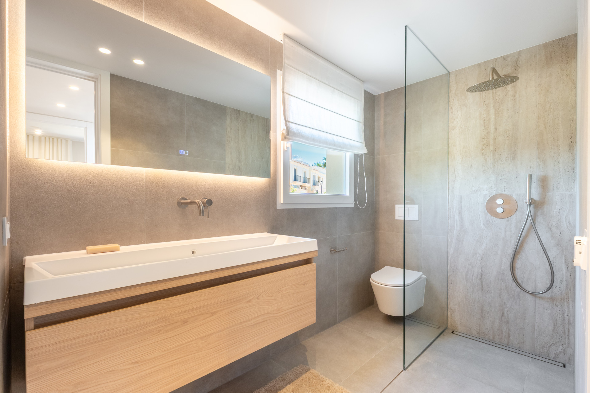 3 Bedroom Townhouse in Benahavís - Photo 9