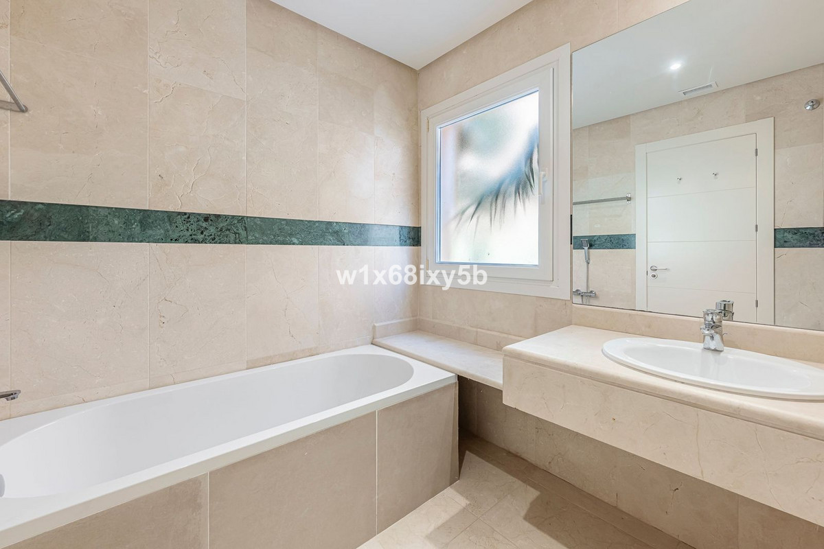 2 Bedroom Apartment in Marbella - Foto 27