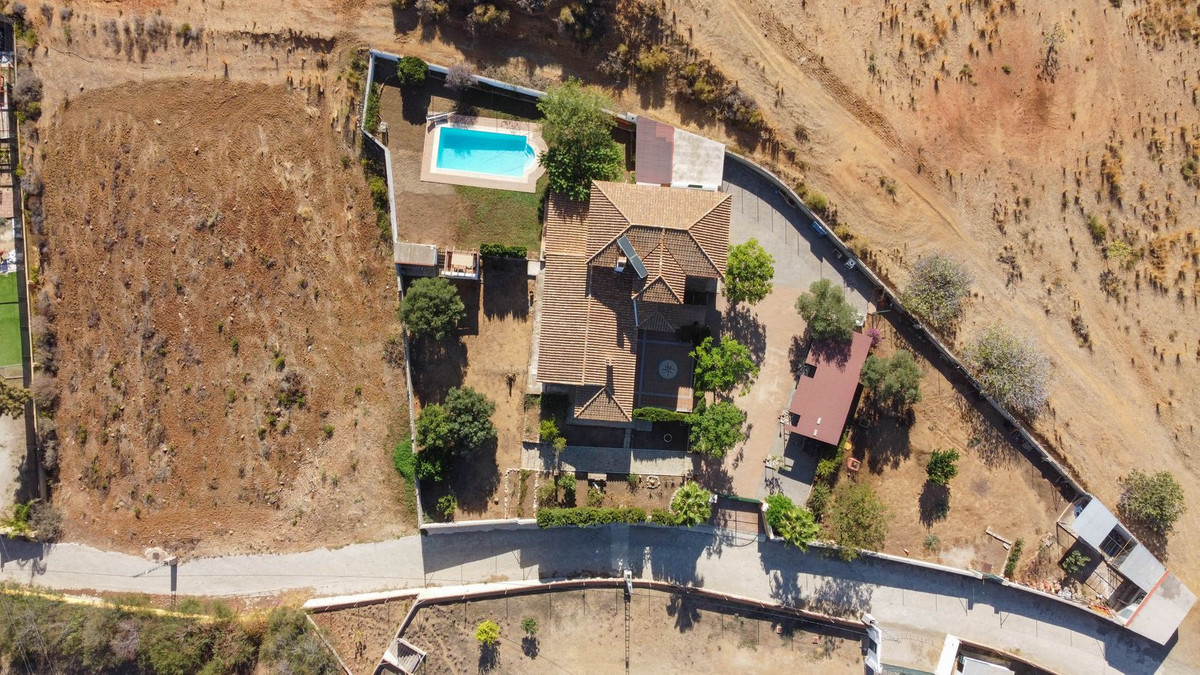 4 Bedroom Country house in Mijas - Фото 38