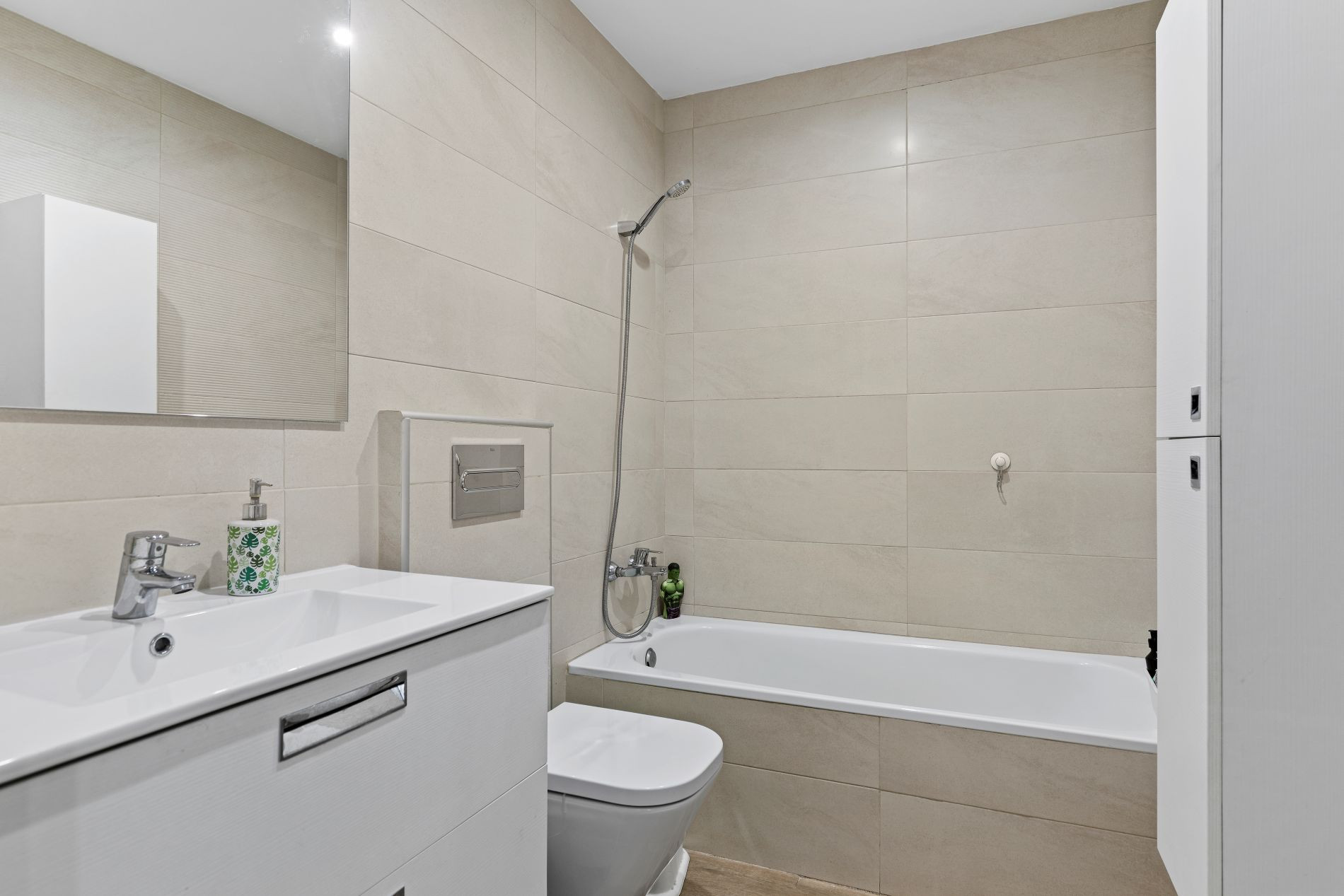 4 Bedroom Villa in Estepona - Photo 19