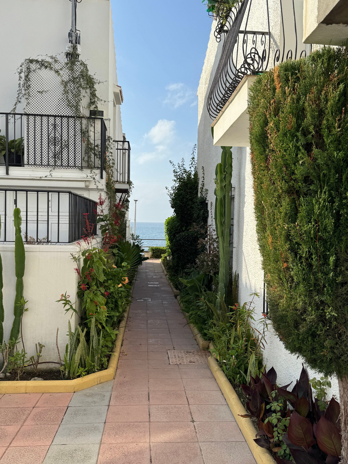 3 Bedroom Townhouse in Estepona - Фото 8
