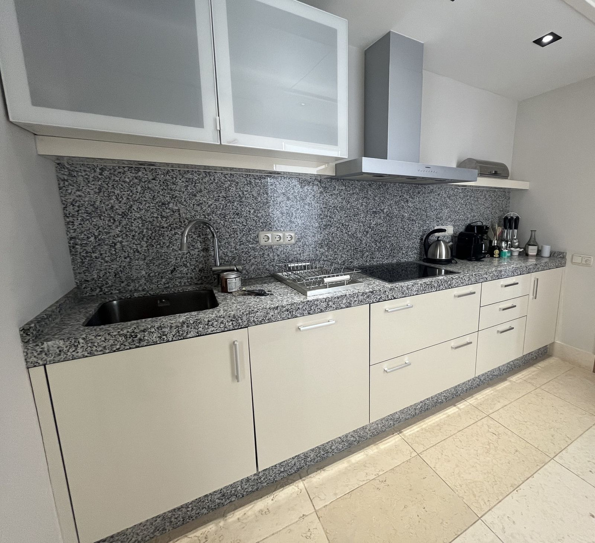 2 Bedroom Apartment in Marbella - Photo 7