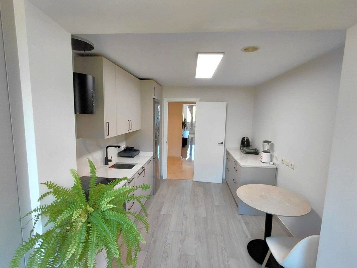 2 Bedroom Apartment in Marbella - Photo 11