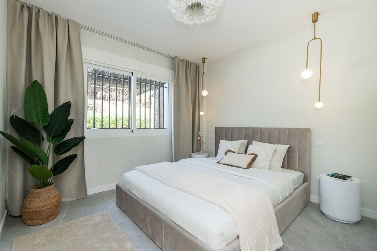 3 Bedroom Apartment in Benahavís - Photo 32