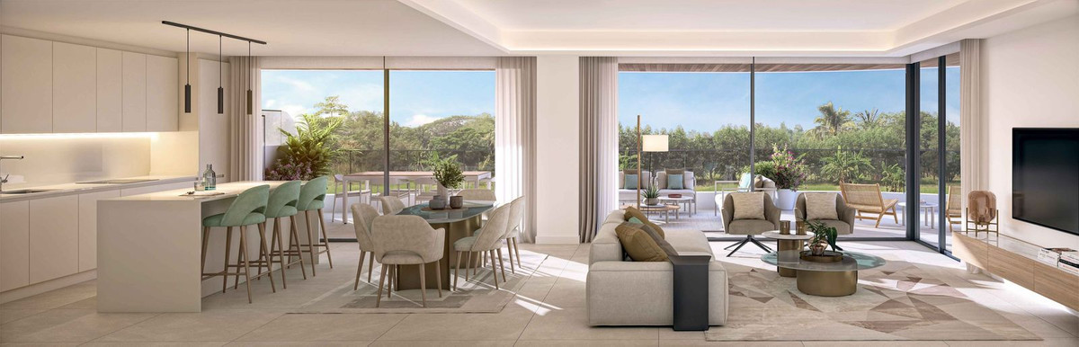 2 Bedroom Apartment in Estepona - Photo 4