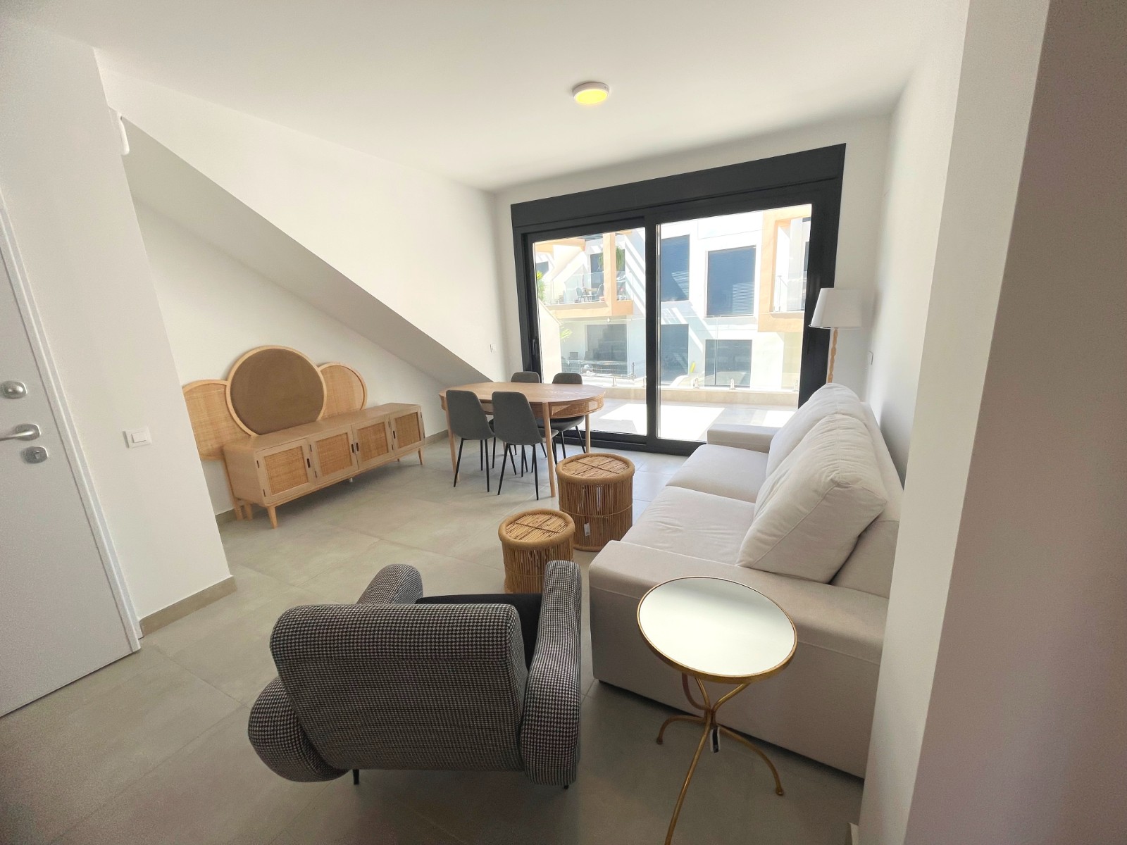 Apartamento com 2 quartos com piscina em Alicante, Espanha – Foto 3