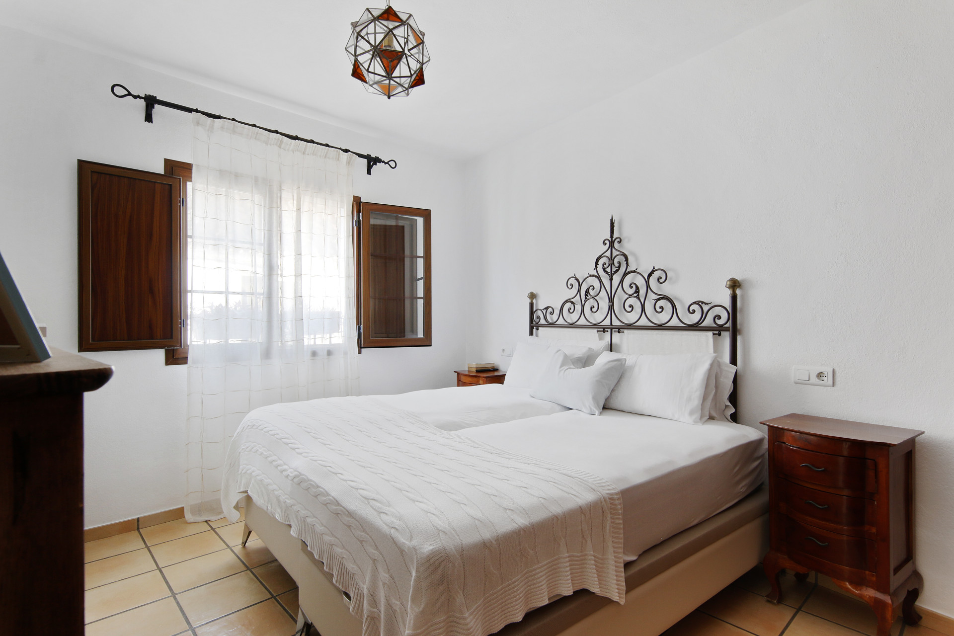2 Bedroom Townhouse in Estepona - Photo 11