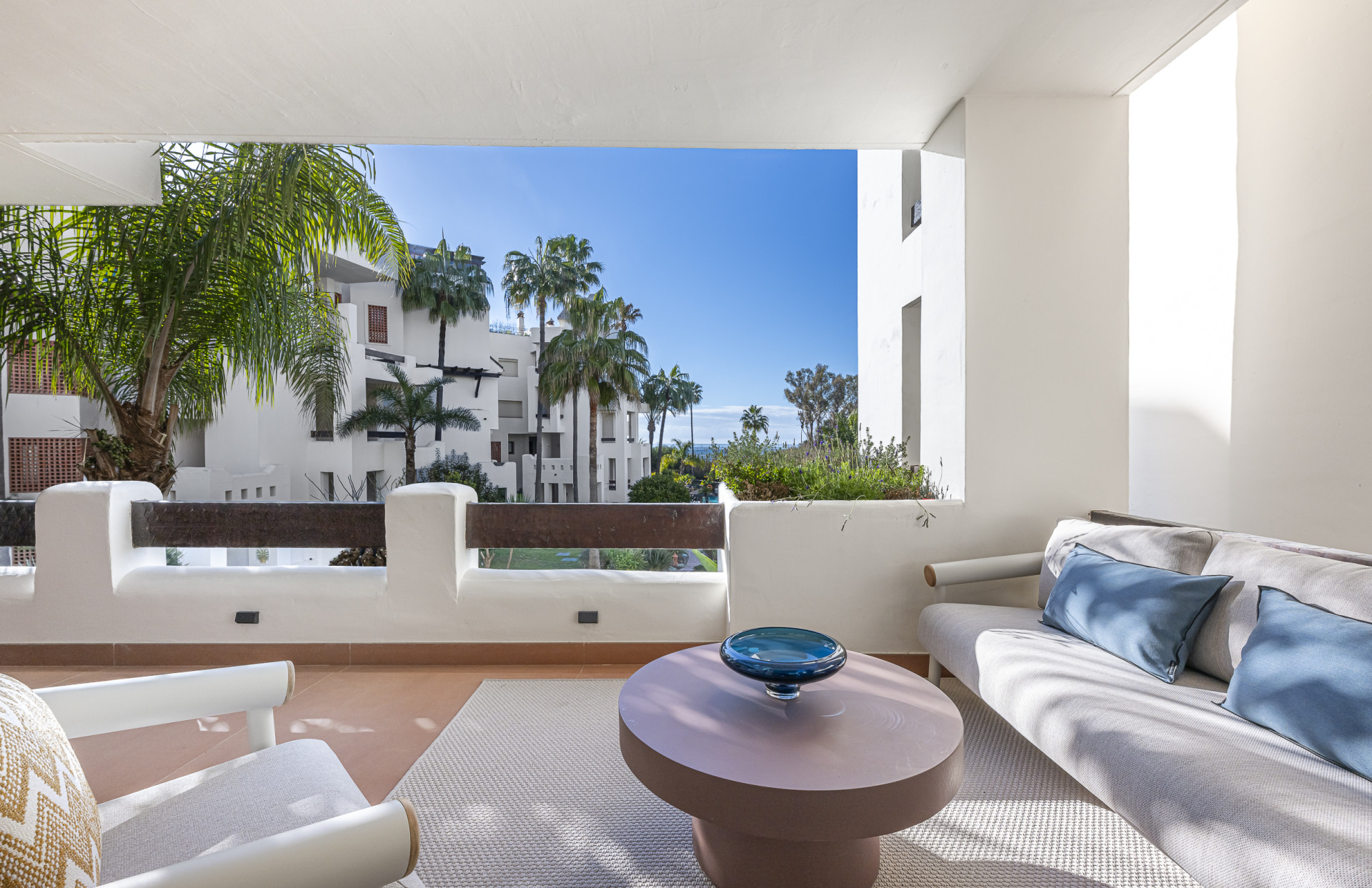 3 Bedroom Apartment in Estepona - Photo 18