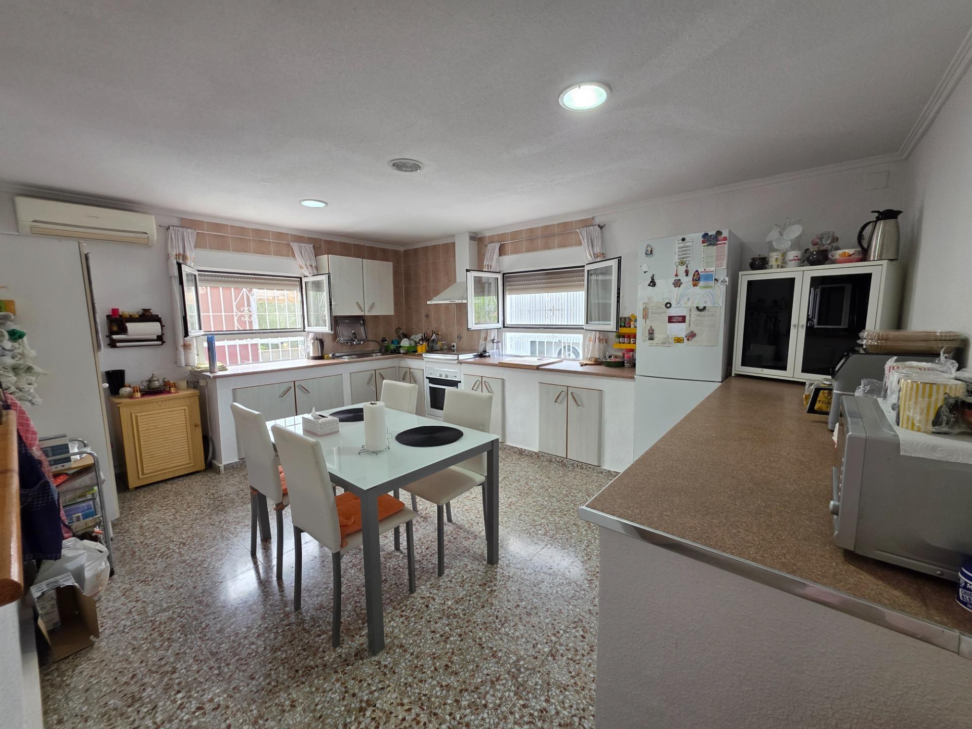 Villa con 3 camere con piscina a Alicante, Spagna – Foto 17