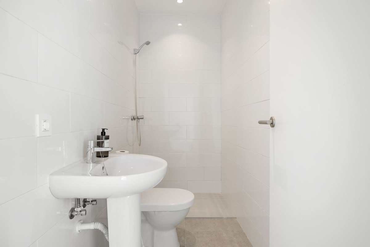 5 Bedroom Villa in Marbella - Photo 18