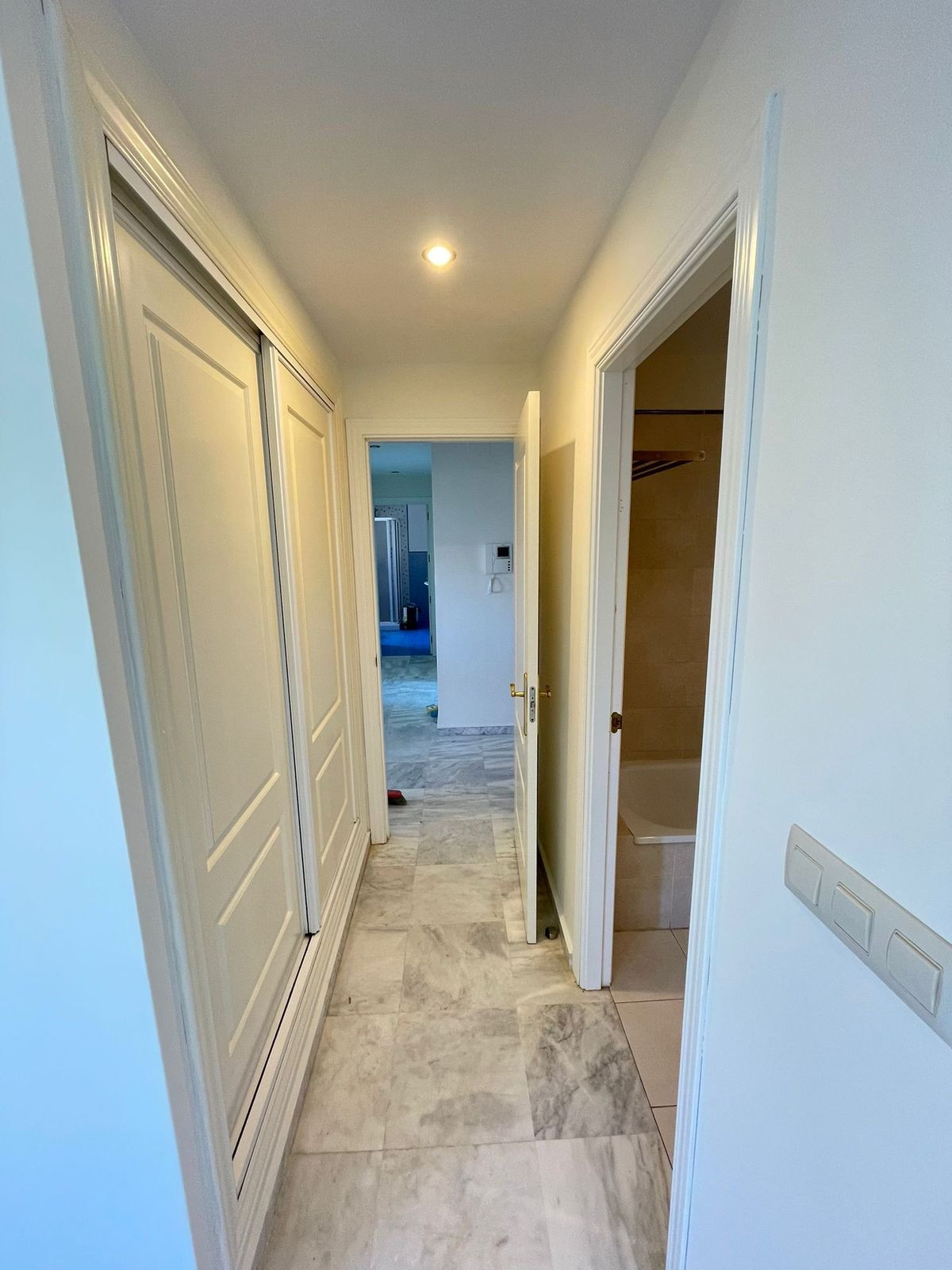 2 Bedroom Apartment in Mijas - Photo 13