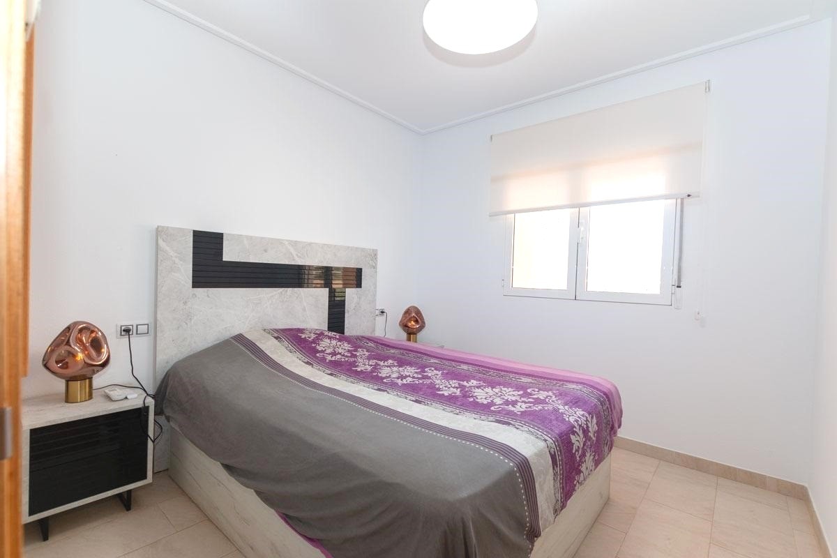Apartamento com 3 quartos com piscina em Alicante, Espanha – Foto 17