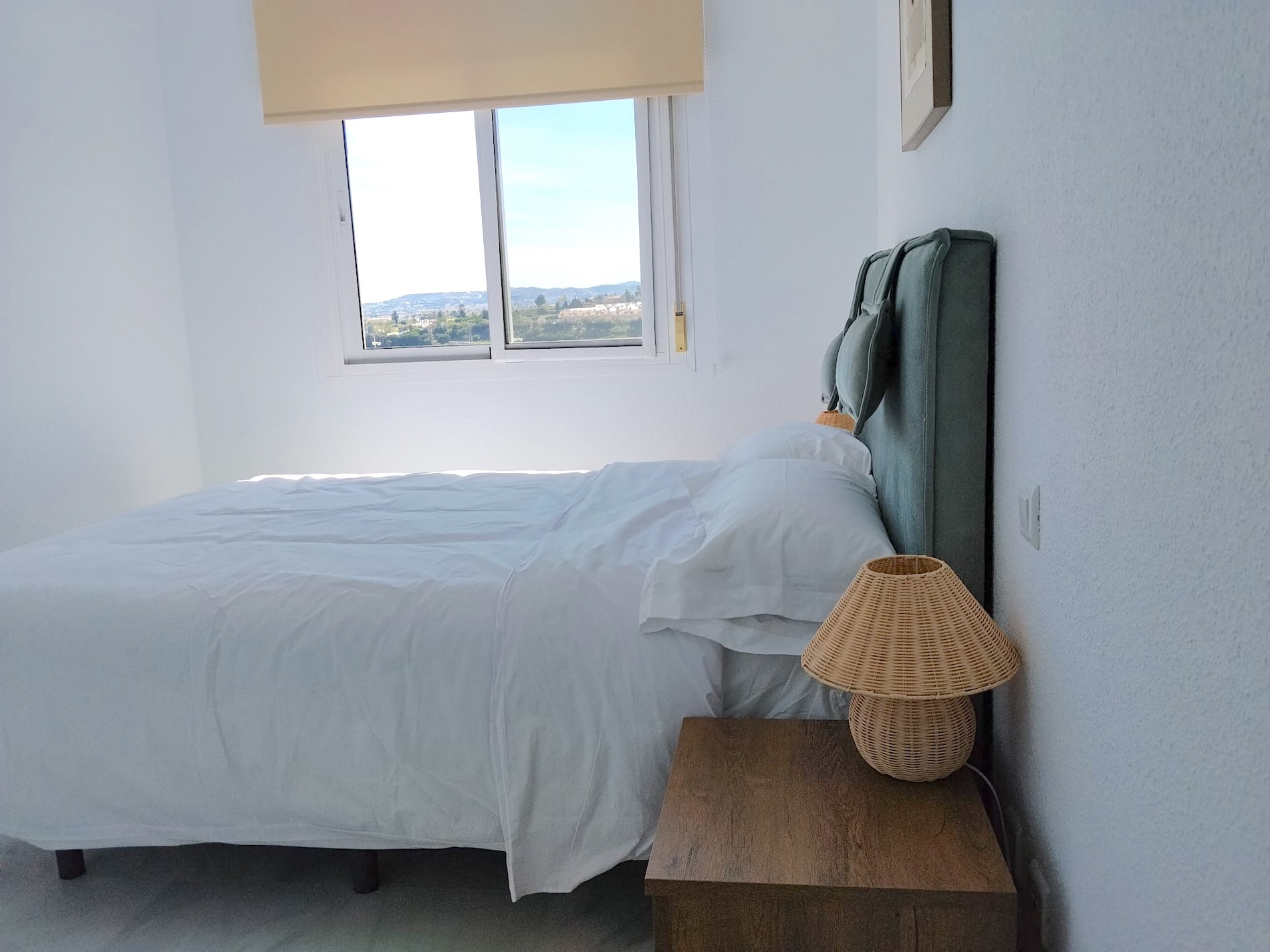 2 Bedroom Apartment in Fuengirola - Photo 14