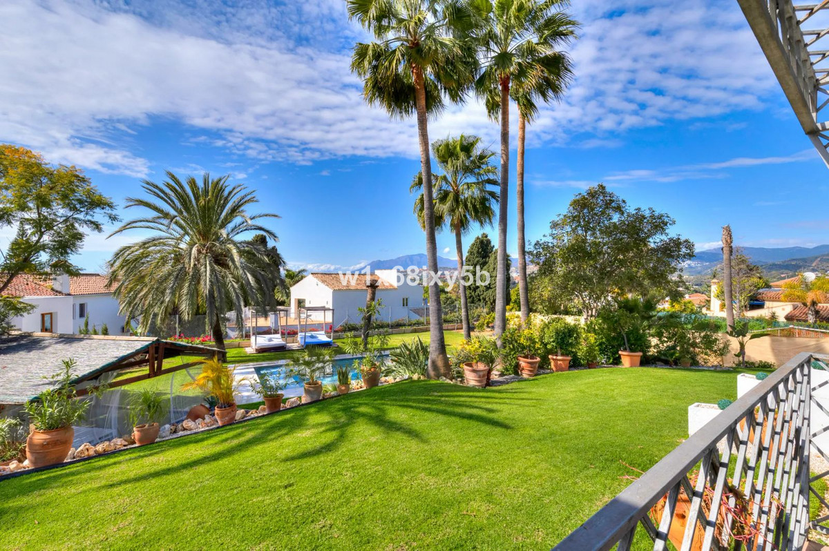 5 Bedroom Villa in San Pedro de Alcántara - Photo 14
