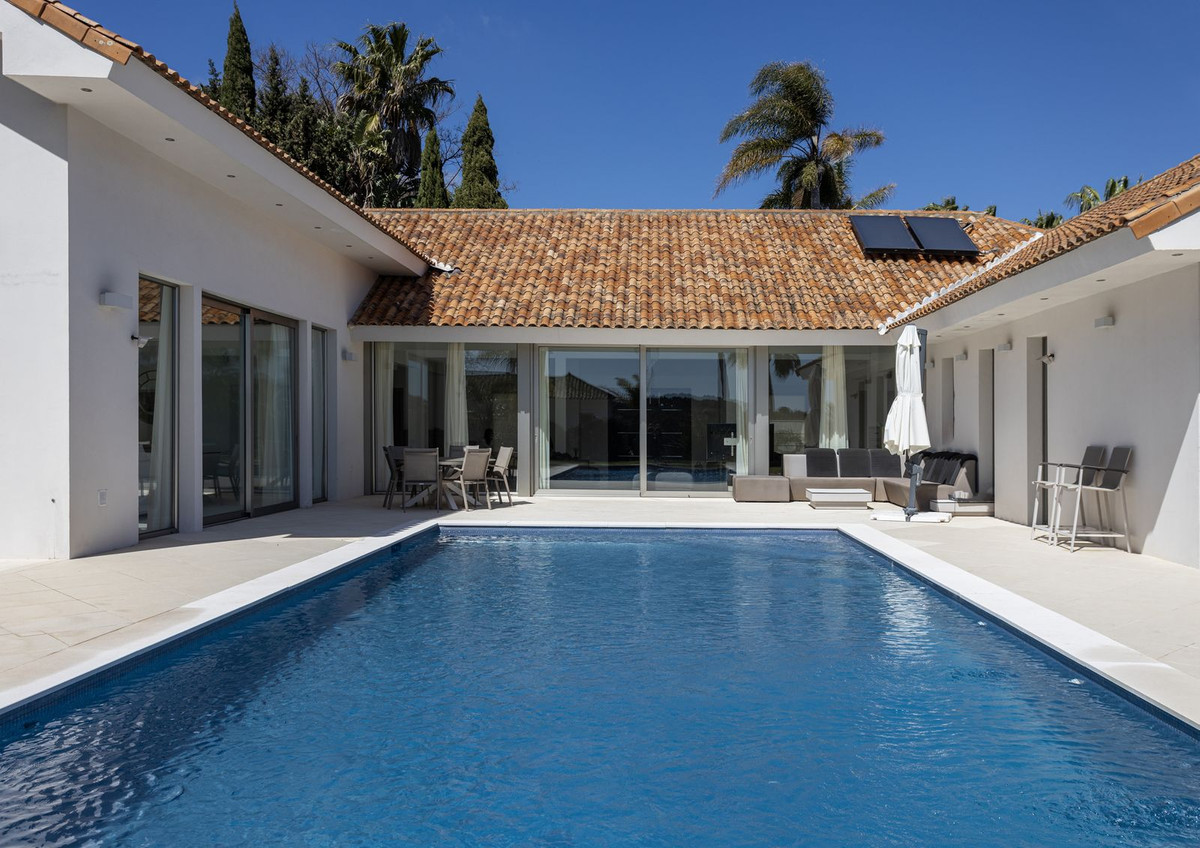 5 Bedroom Villa in San Roque