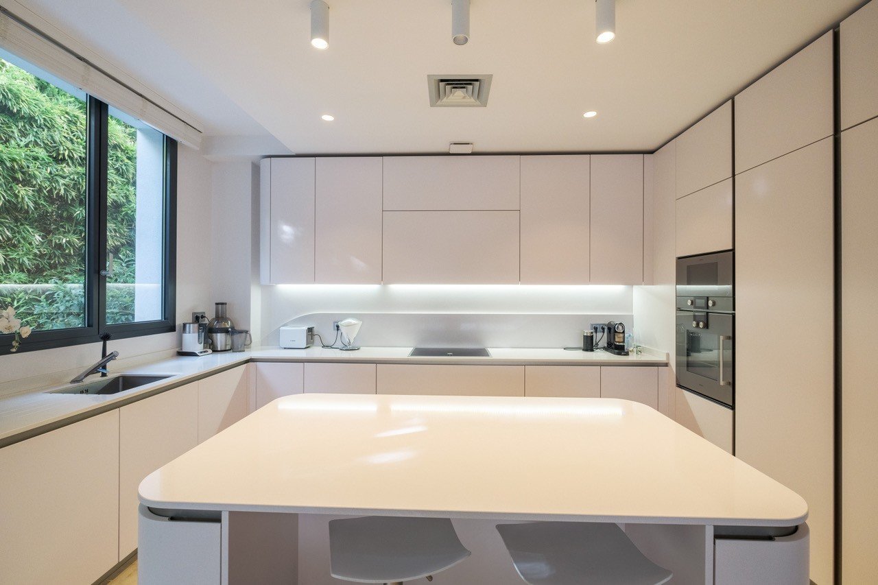 4 Bedroom Apartment in Marbella - Photo 12