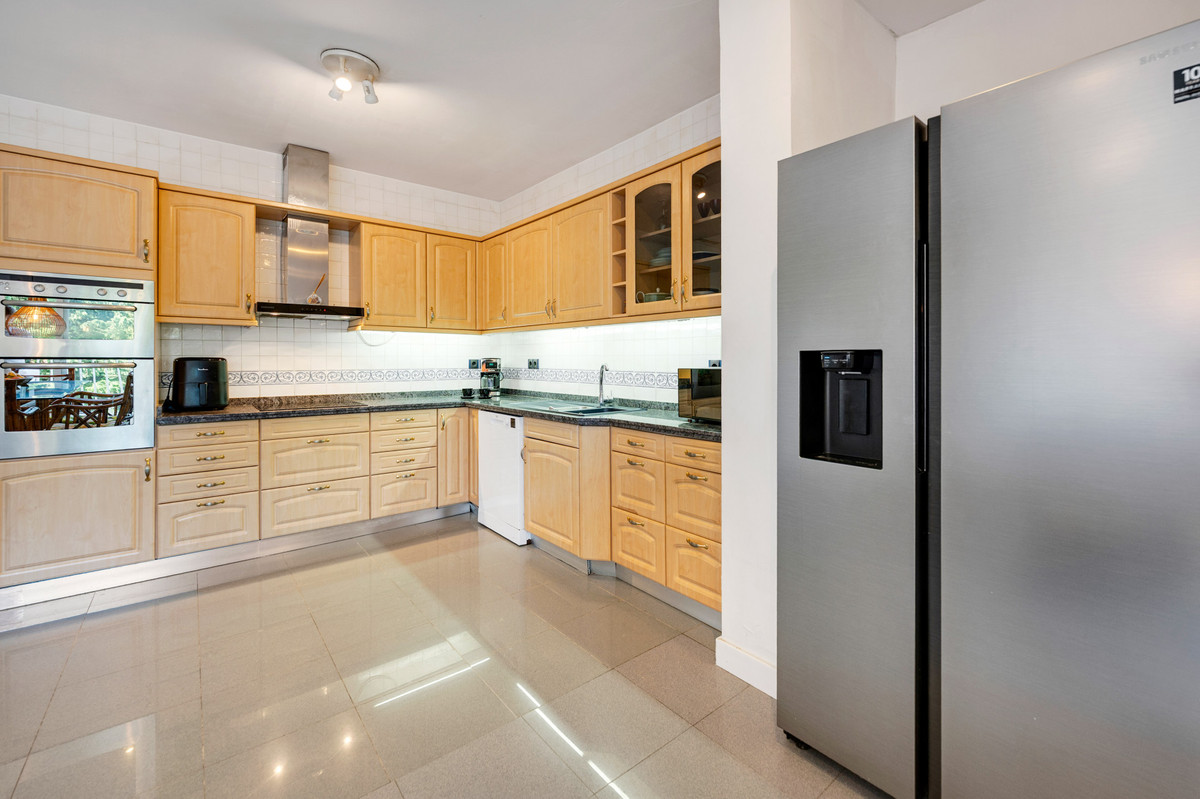 5 Bedroom Villa in Sotogrande - Photo 11