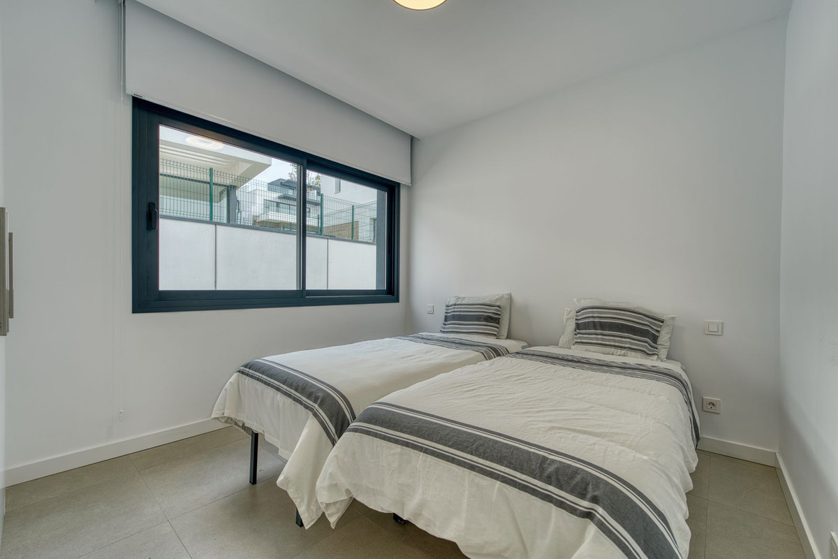 3 Bedroom Townhouse in Estepona - Фото 9