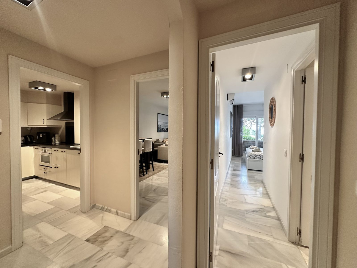 2 Bedroom Apartment in Mijas - Photo 34
