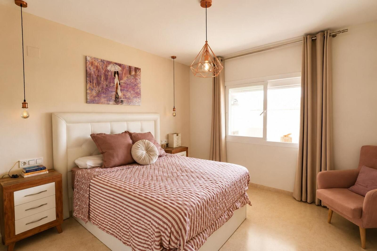 2 Bedroom Apartment in Marbella - Foto 6