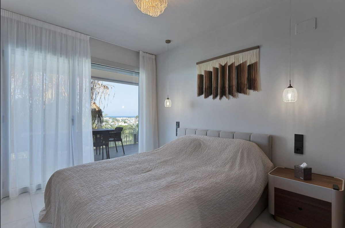 3 Bedroom Apartment in San Pedro de Alcántara - Photo 17