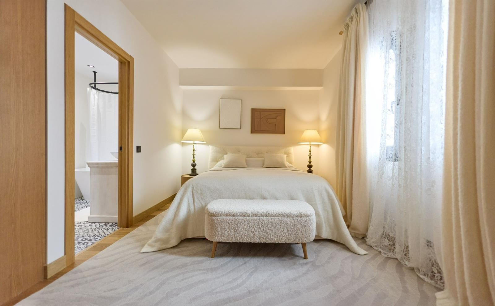2 Bedroom Apartment in Marbella - Photo 22