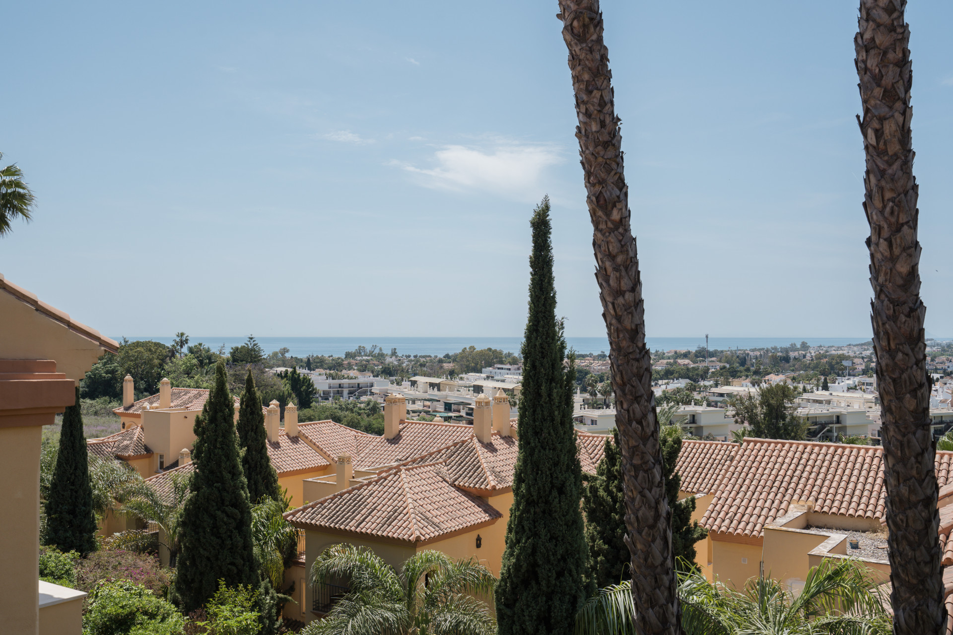 2 Bedroom Apartment in Marbella - Photo 25