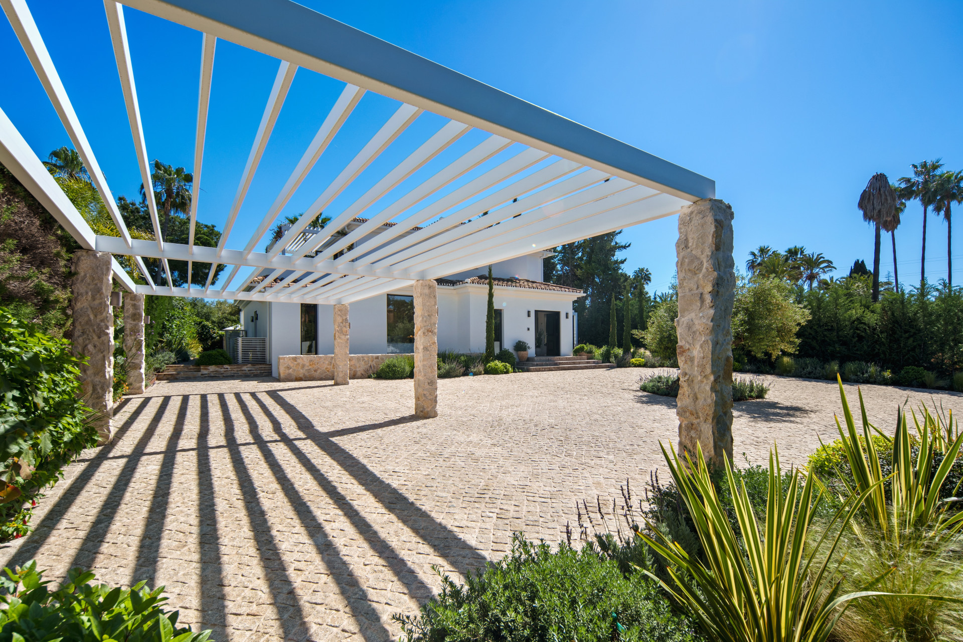 4 Bedroom Villa in Marbella - Photo 50