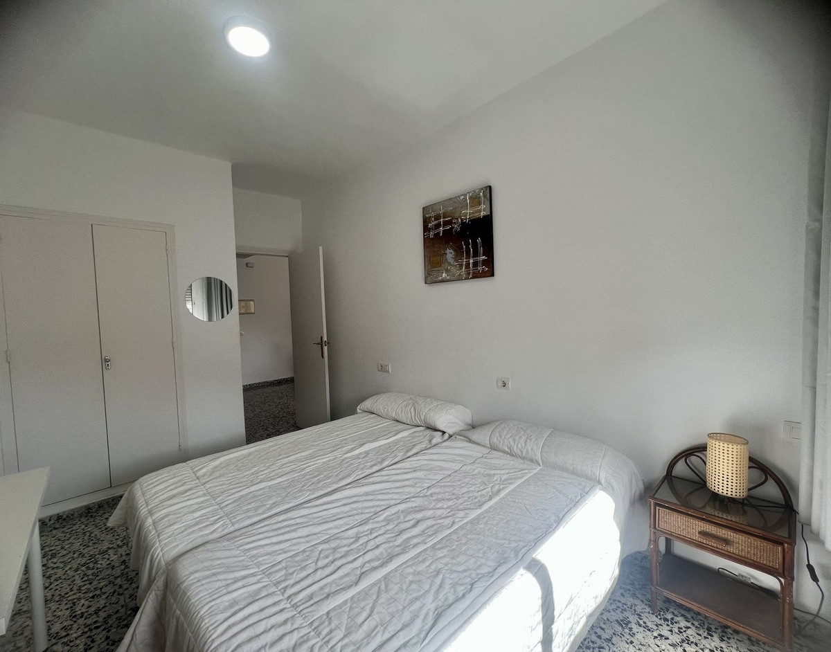 3 Bedroom Apartment in Málaga - Photo 9