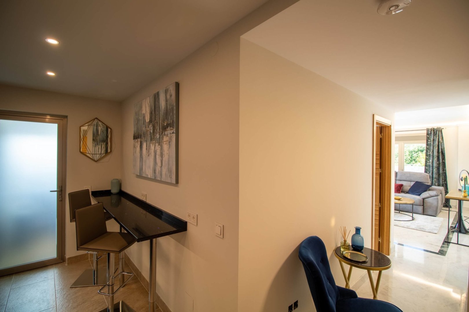 2 Bedroom Apartment in Marbella - Photo 21