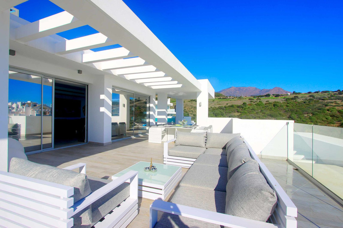 3 Bedroom Penthouse in Casares - Photo 21